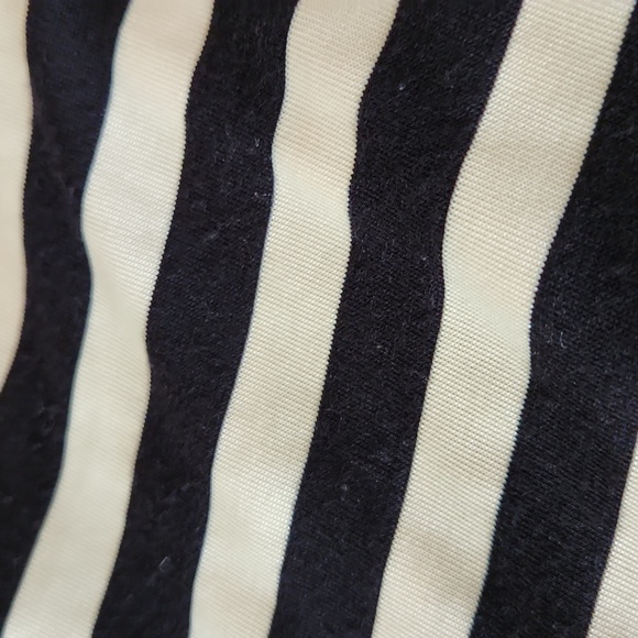 Umgee 4/$10 - Picture 6 of 8